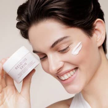 Moisturizing facial lifting cream intensive 3D skin firmness restoration with peptides, peppermint extract and squalane. - Image 3
